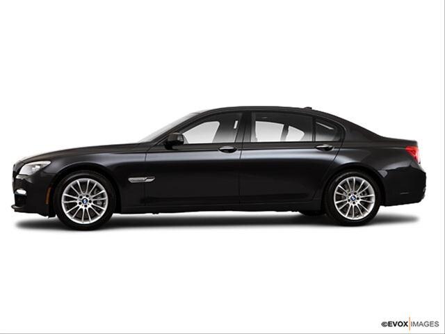 Bmw 750i X. 2010 BMW 7 Series 4-door 750i