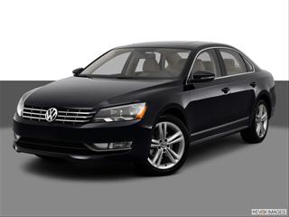 2012 Volkswagen Passat 4-door TDI SE  Sedan Front angle medium view photo