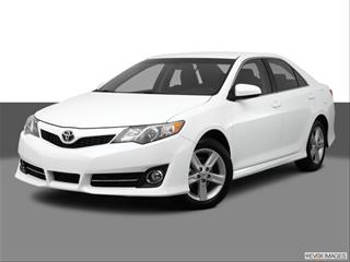2012 Toyota Camry 4-door SE  Sedan Front angle medium view photo
