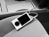 Zune and auxiliary jack photo