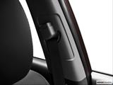 Adjustable shoulder belt. Front passenger perspective photo