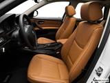  Front seats from Drivers Side photo