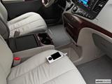  Zune and auxiliary jack photo