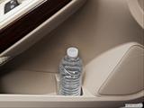  Cup holder prop (tertiary) photo