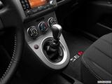  Gear shifter/center console photo