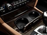  Cup holders photo
