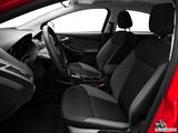  Front seats from Drivers Side photo
