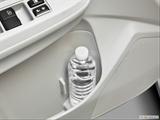  Cup holder prop (tertiary) photo
