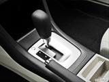  Gear shifter/center console photo