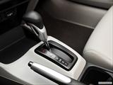  Gear shifter/center console photo