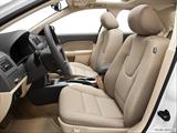  Front seats from Drivers Side photo