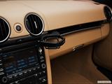 Cup holders photo