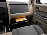  Glove box open photo
