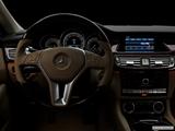 Centered wide dash shot photo