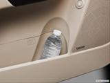  Cup holder prop (tertiary) photo