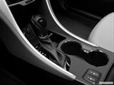  Gear shifter/center console photo