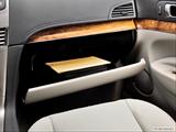  Glove box open photo