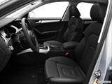 Front seats from Drivers Side photo