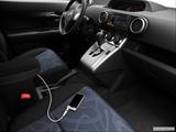  Zune and auxiliary jack photo