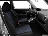  Passenger seat photo
