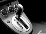  Gear shifter/center console photo