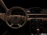  Centered wide dash shot photo