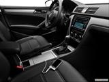  Zune and auxiliary jack photo