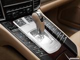  Gear shifter/center console photo