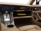  Glove box open photo