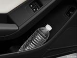  Cup holder prop (tertiary) photo