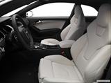  Front seats from Drivers Side photo