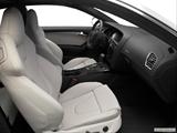  Passenger seat photo