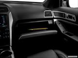  Glove box open photo