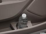  Cup holder prop (tertiary) photo
