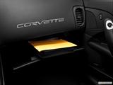  Glove box open photo