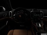  Centered wide dash shot photo