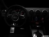  Centered wide dash shot photo