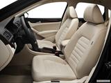  Front seats from Drivers Side photo