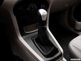 Gear shifter/center console photo