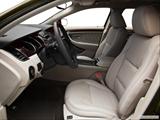  Front seats from Drivers Side photo
