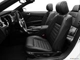  Front seats from Drivers Side photo