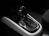  Gear shifter/center console photo