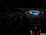  Centered wide dash shot photo