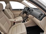  Passenger seat photo