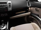  Glove box open photo