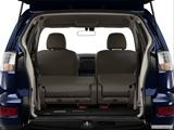  Hatchback & SUV rear angle photo
