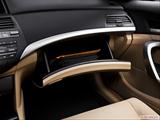  Glove box open photo