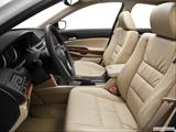  Front seats from Drivers Side photo