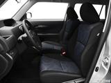  Front seats from Drivers Side photo
