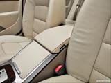  Front center console with closed lid, from driver's side looking down photo